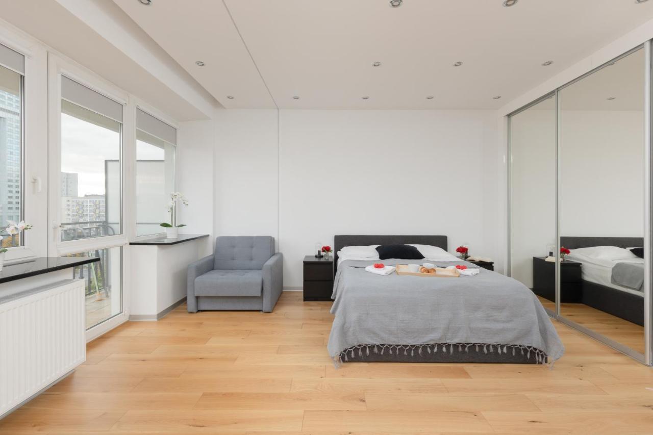 Apartments The View By Noclegi Renters Warsawa Bagian luar foto